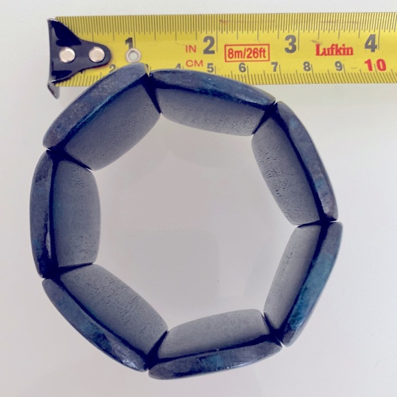 Green wooden bracelet - Picture 5 of 5